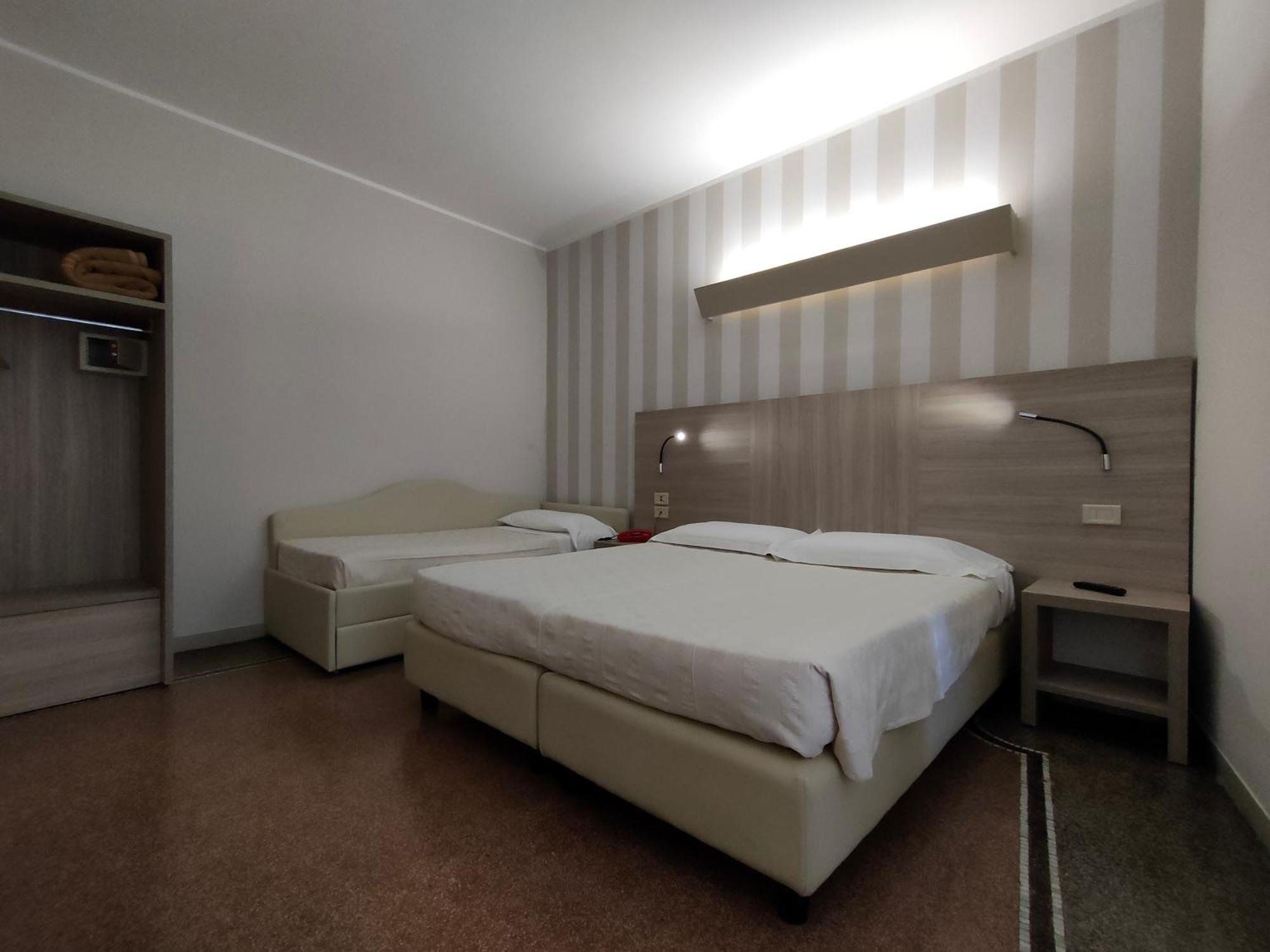 Vittoria Hotel Genoa